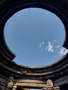 मंदिर प्राकाराचे पूर्व प्रवेशद्वार-वर्तुळाकार स्वर्गमंडप 
