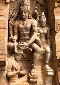 गंगाईकोंडाचोलापुरम येथील राजेंद्र चोला यांनी बांधलेल्या बृहदेश्वर मंदिरातील चंडेशानुग्रह मूर्ती