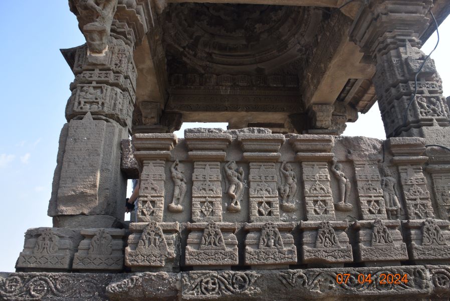9-Nandi-Mandap-Sursundari-Circular-Top